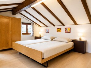 Deluxe Double Room, Courtyard View - Parkhotel Emmaus - Casa Rustico (Losone)