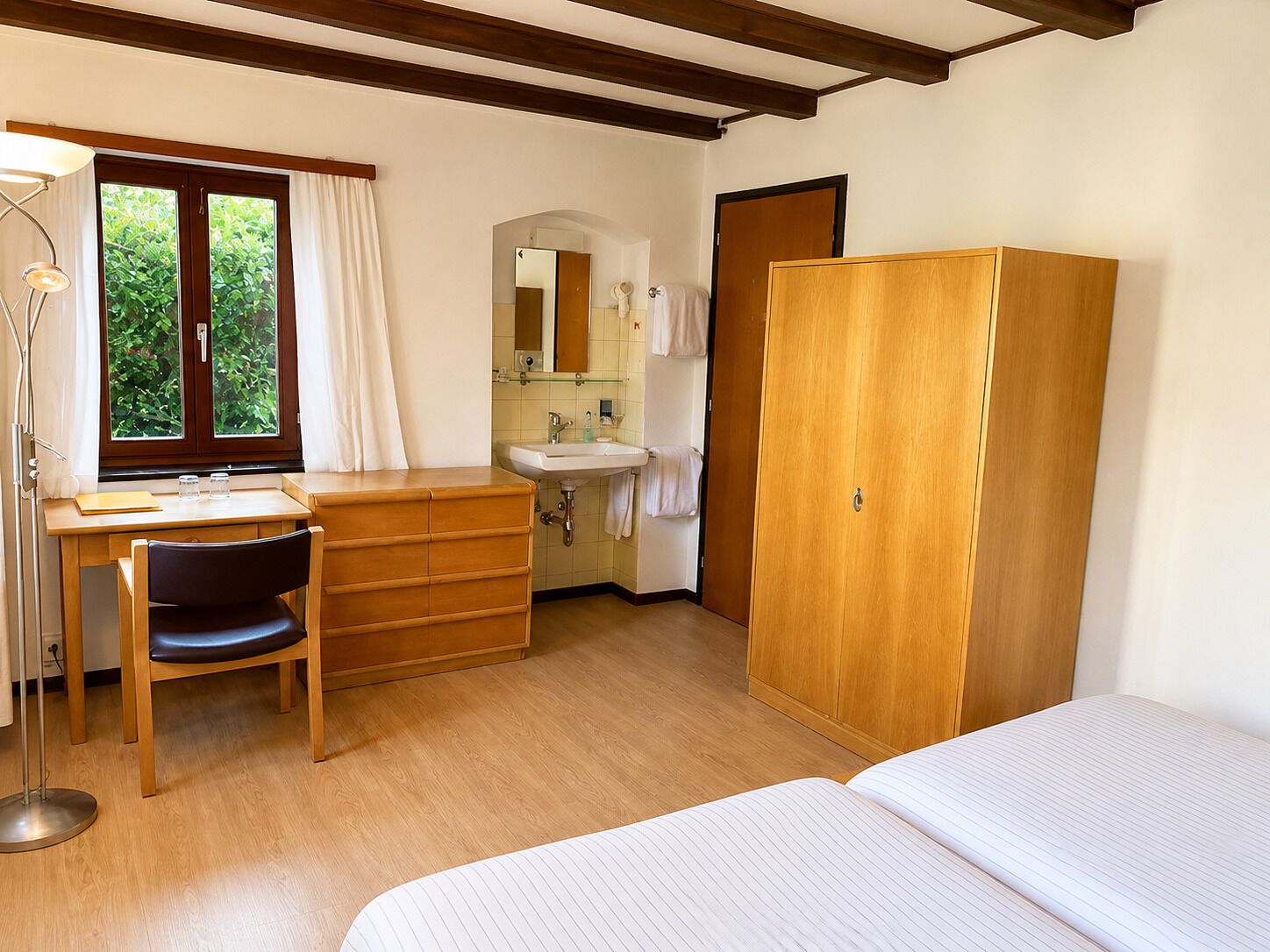 Chambre Double, vue cour intérieure