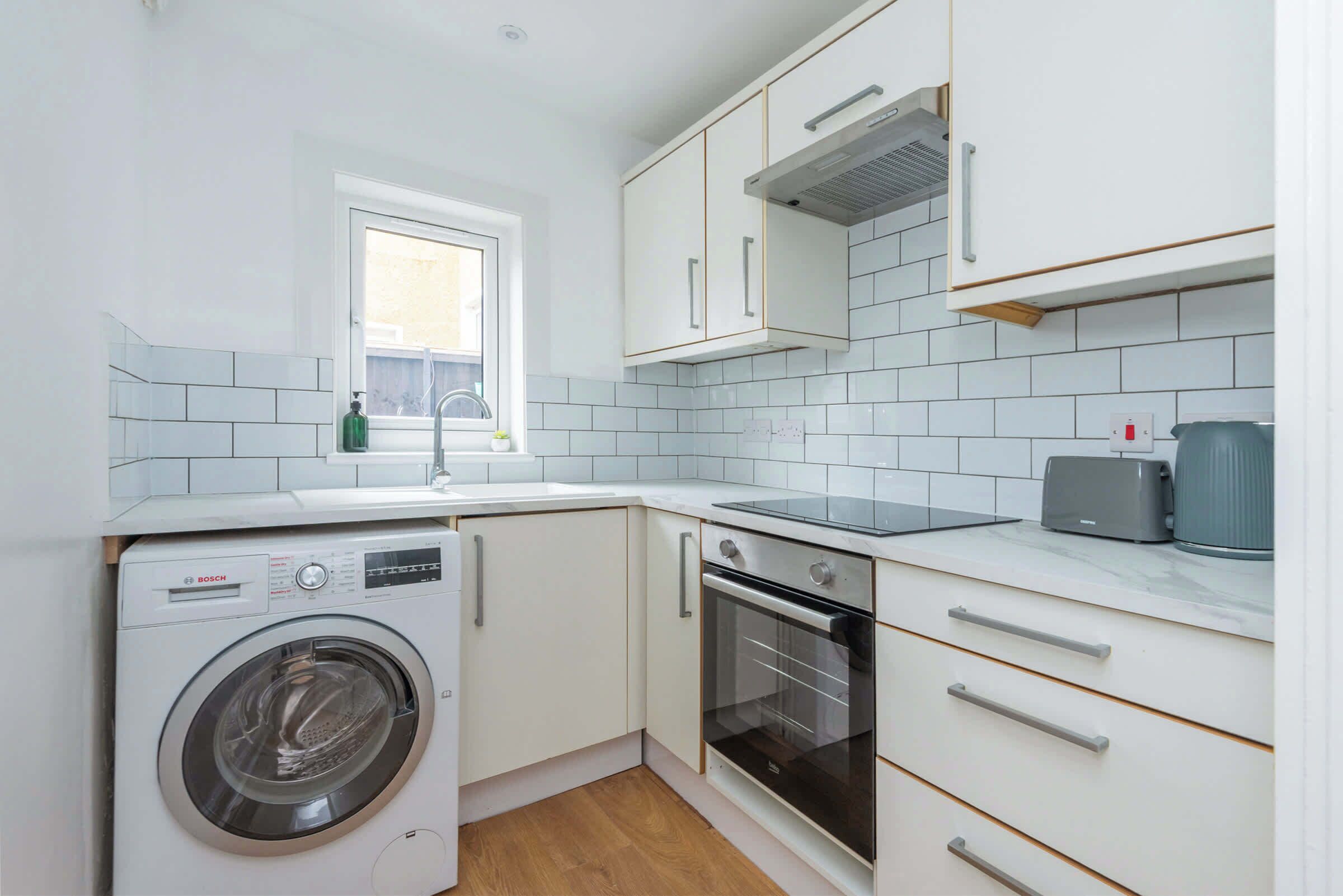 Fridge, oven, stovetop, toaster