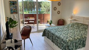 Room - Studio for 2 People (Agde)