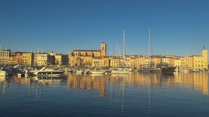 Marina - Quartier Saint Jean Peaceful apartment with garden close to the beach (La Ciotat)