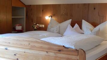 2 Schlafzimmer, kostenloses WLAN, BettwÀsche