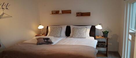 Strykejern/-brett, wi-fi (inkludert) og sengetøy