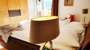 Bügeleisen/Bügelbrett, kostenloses WLAN, Bettwäsche