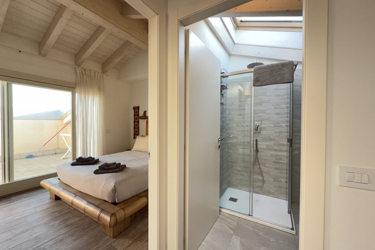 3 chambres, fer et planche à repasser