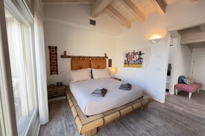 2 Schlafzimmer, Bügeleisen/Bügelbrett