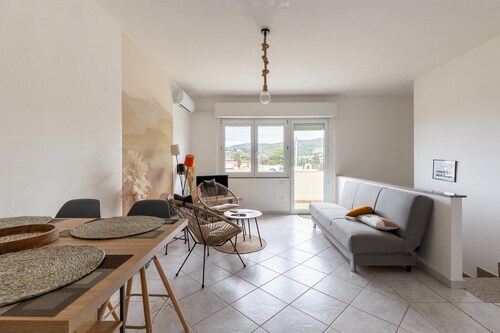 Apartment with air conditioning and terrazzo