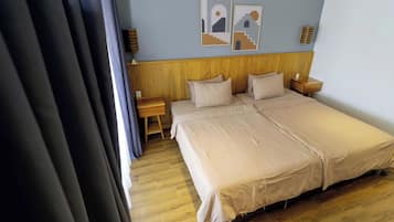 Doppel- oder Zweibettzimmer, Hügelblick