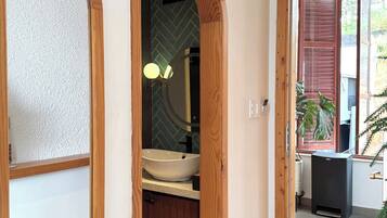 In-room safe, blackout curtains, soundproofing, iron/ironing board