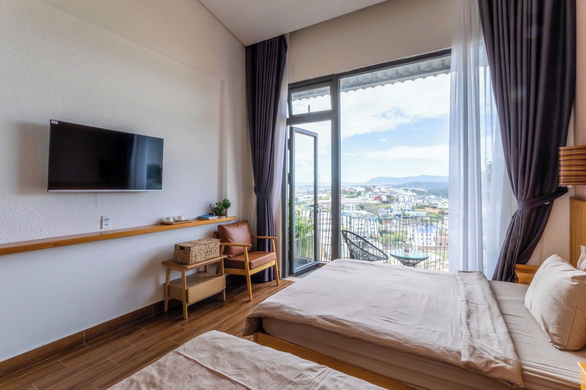 Luxury Twin Room, Balcony | View from property