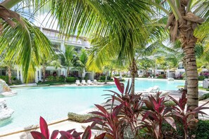 Pool - Estrella Dominicus Poolside Apartment | Atria 102 (Dominicus)