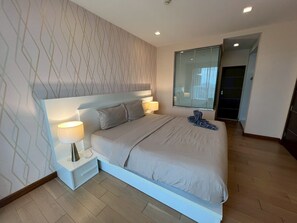 1 bedroom, iron/ironing board, internet, bed sheets - Astra Suite 1BR/11th Floor/Rooftop Pool/Night Bazaar/Oldtown City (Chang Wat Chiang Mai)