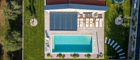 Piscine extérieure, piscine chauffée