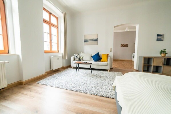 3 habitaciones, escritorio, wifi y ropa de cama 
