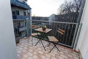 Outdoor dining - FullHouse | Chemnitz | M45 Emilia 2 Bedroom (Chemnitz)