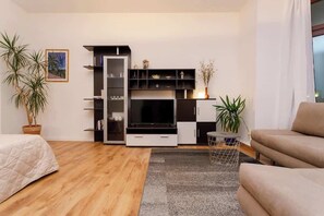 TV - FullHouse | Chemnitz | H132 (Chemnitz)