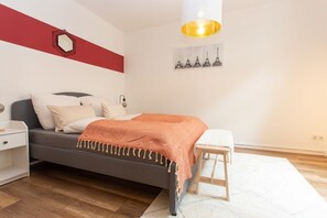 1 bedroom, WiFi, bed sheets - FullHouse | Halle | R6 Little Paris (Halle (Saale))