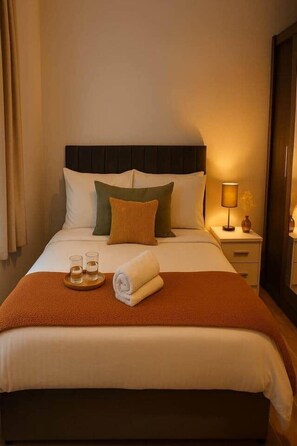 WiFi, bed sheets - Luxurious Apartment 2 Beds & a Sofa Bed (London)