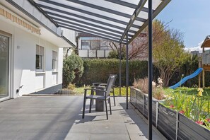 Terrace/patio - Apartment 1 with Private Terrace, Shared Garden, and Wi-Fi (Bad Dürrheim)
