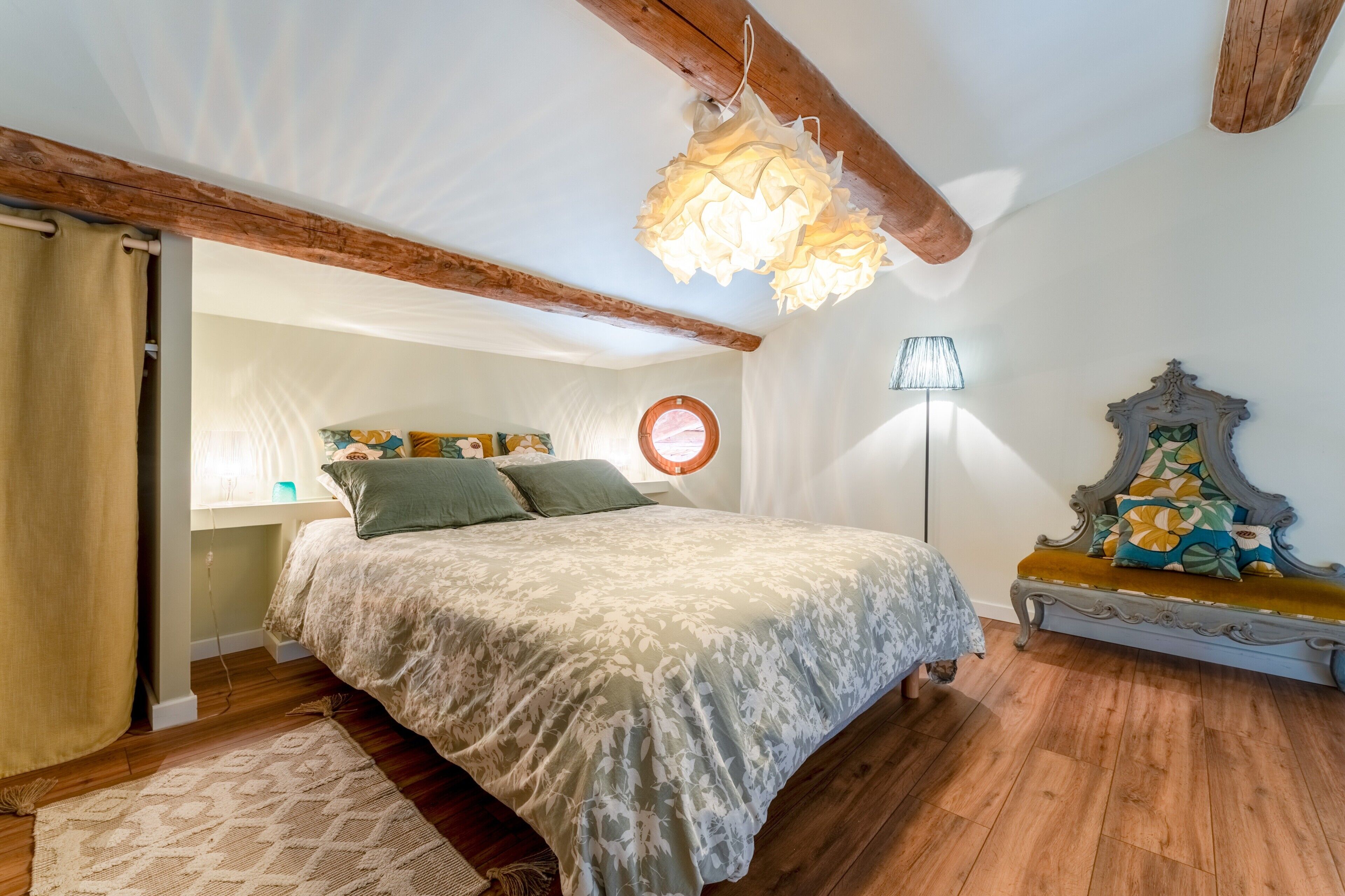 1 chambre, fer et planche à repasser, Wi-Fi, draps fournis