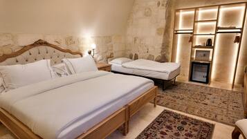 Familien-Vierbettzimmer | Bügeleisen/Bügelbrett, kostenloses WLAN