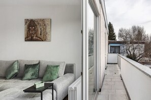 Terrace/patio - Apartment '2' with Shared Garden, Balcony, and Wi-Fi (Bad Dürrheim)