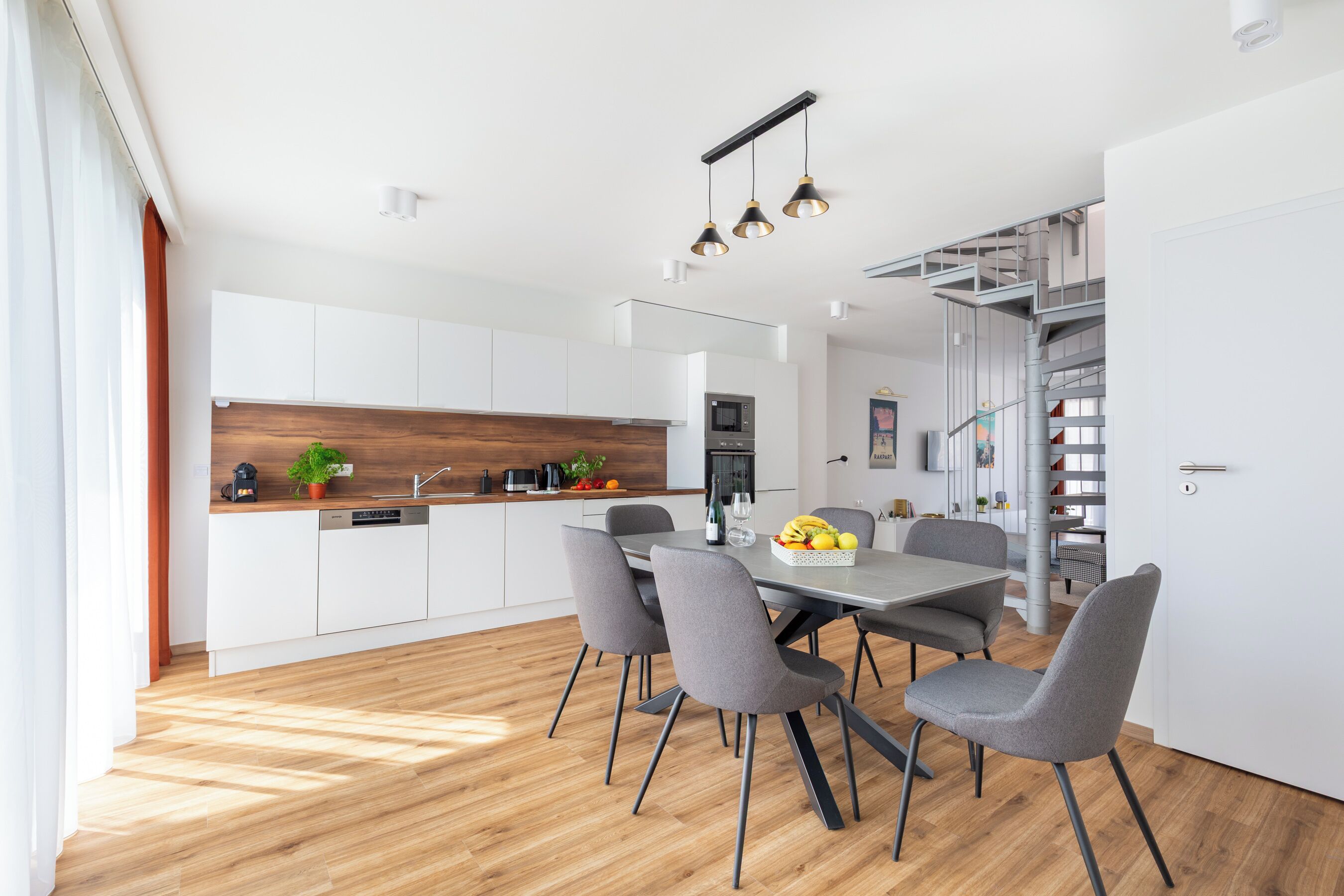 Superior Apartment, 2 Bedrooms, Air conditioning, Garden View | Dining