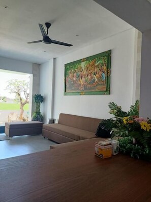 Interior - The KD Suites & Coffee Shop (Badung)