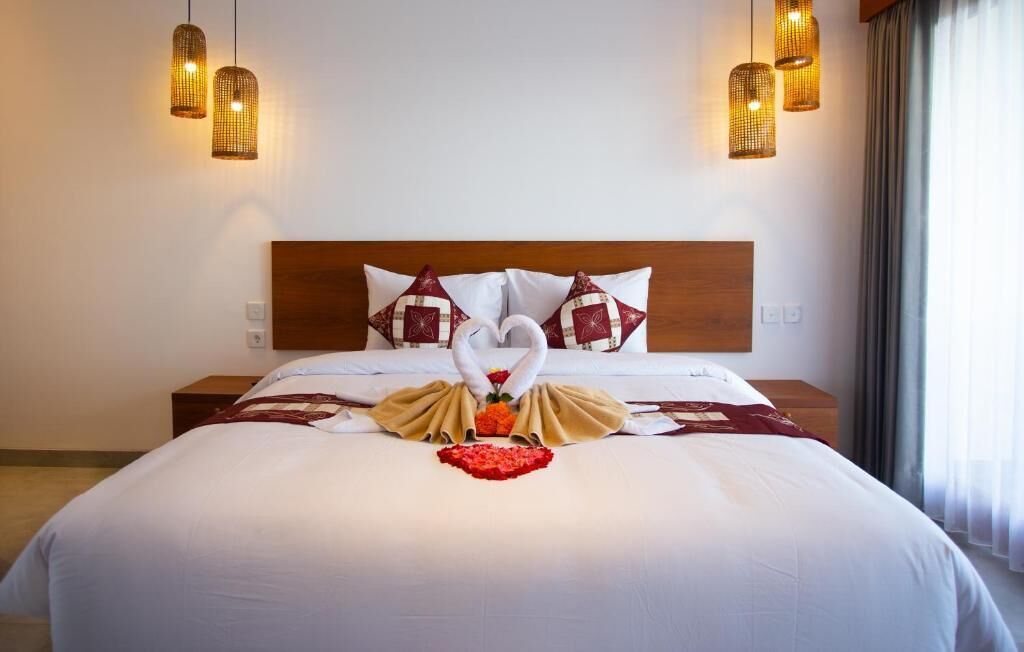 Standard Double Room, Balcony | In-room safe, desk, soundproofing, iron/ironing board