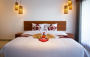 Standard Double Room, Balcony | In-room safe, desk, soundproofing, iron/ironing board - The KD Suites & Coffee Shop (Cemagi)