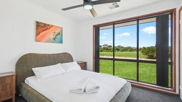 4 chambres, fer et planche Ă repasser, accĂšs Internet, draps fournis