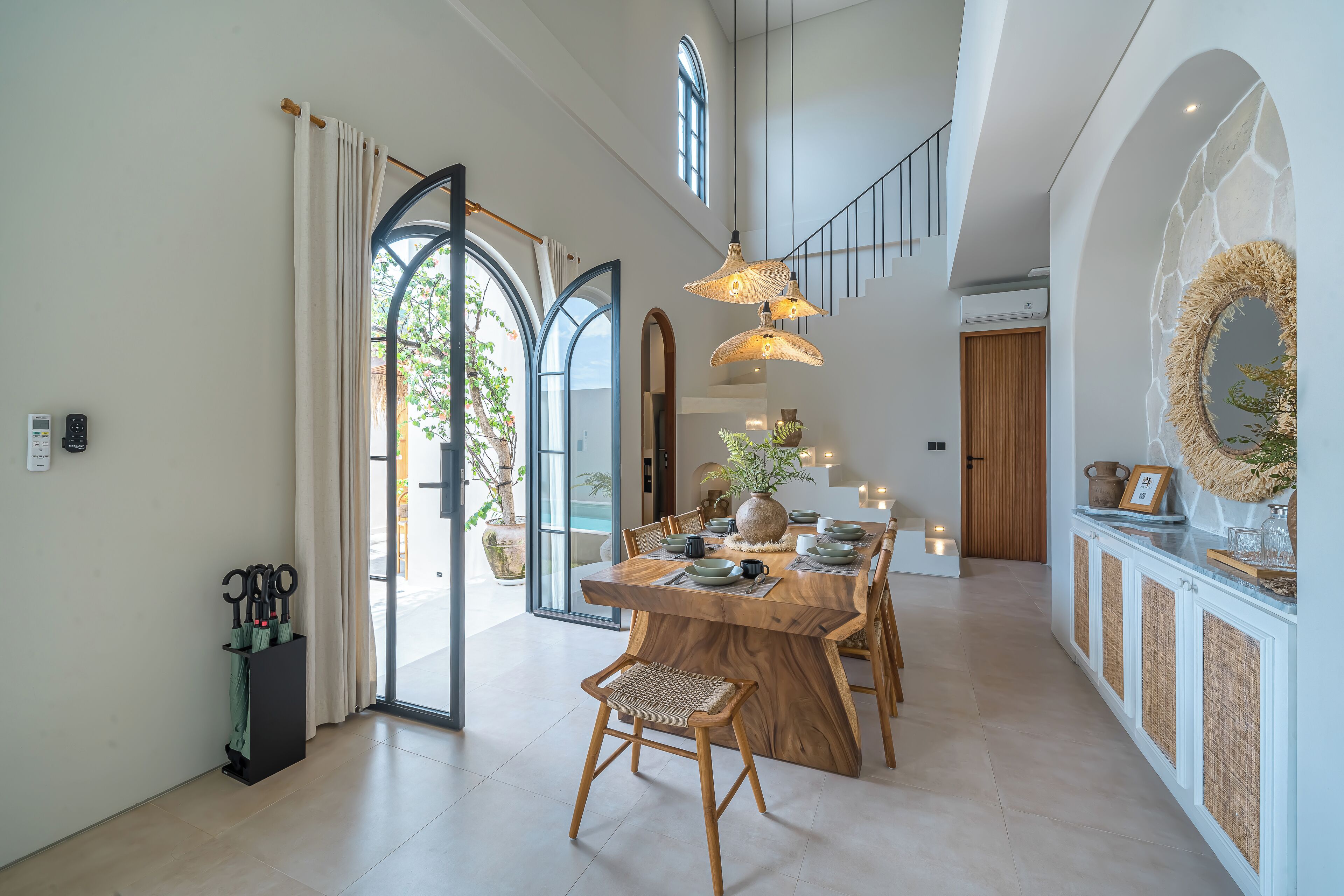 Villa de lujo, 4 habitaciones, patio, vista a la alberca | Escritorio, tabla de planchar con plancha y wifi gratis 