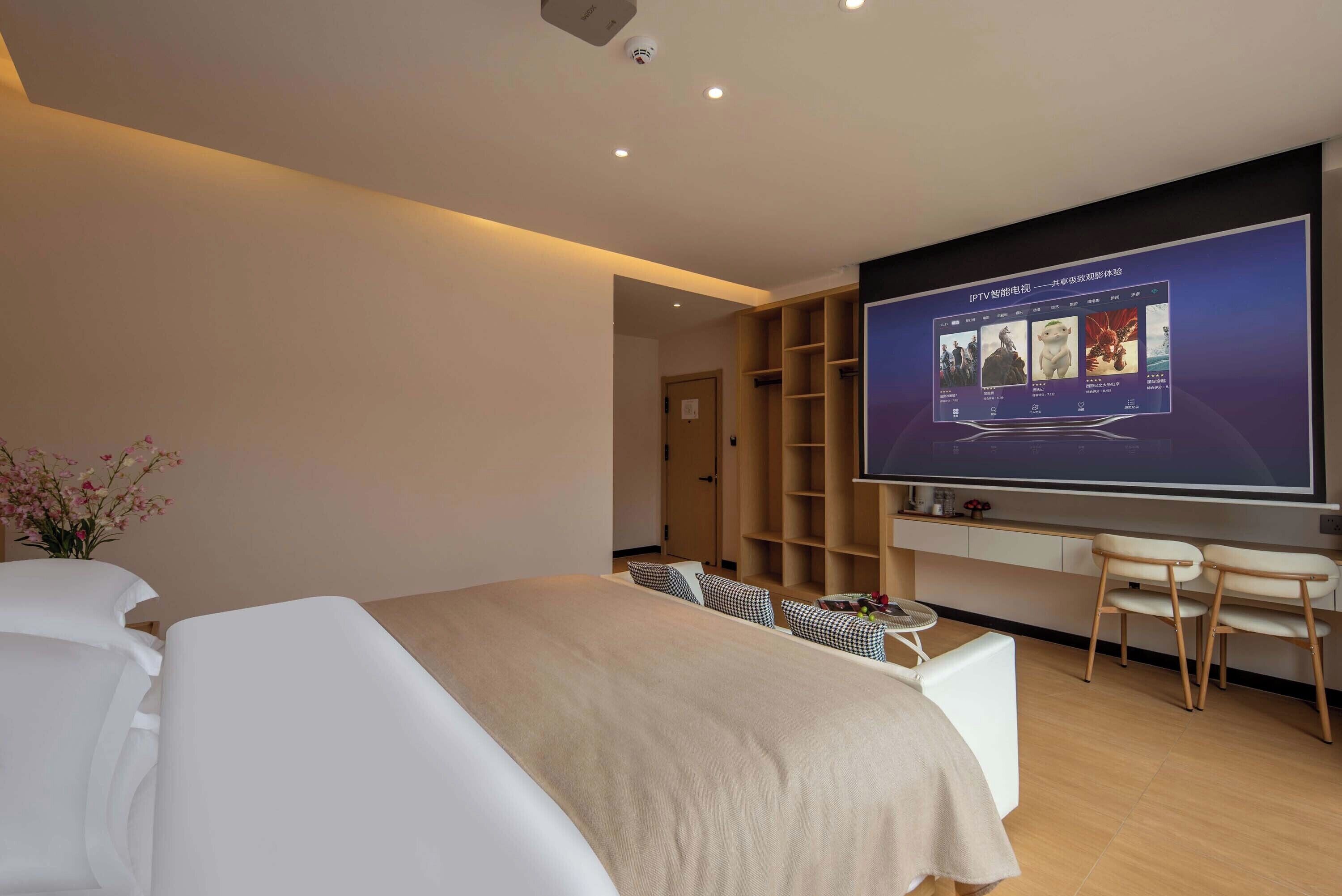 Classic Double Room, Hill View | Television