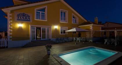 Tiara Vacaciones: Your Ideal Group Retreat in Castilla