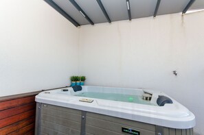 Apartment (A1) | Spa