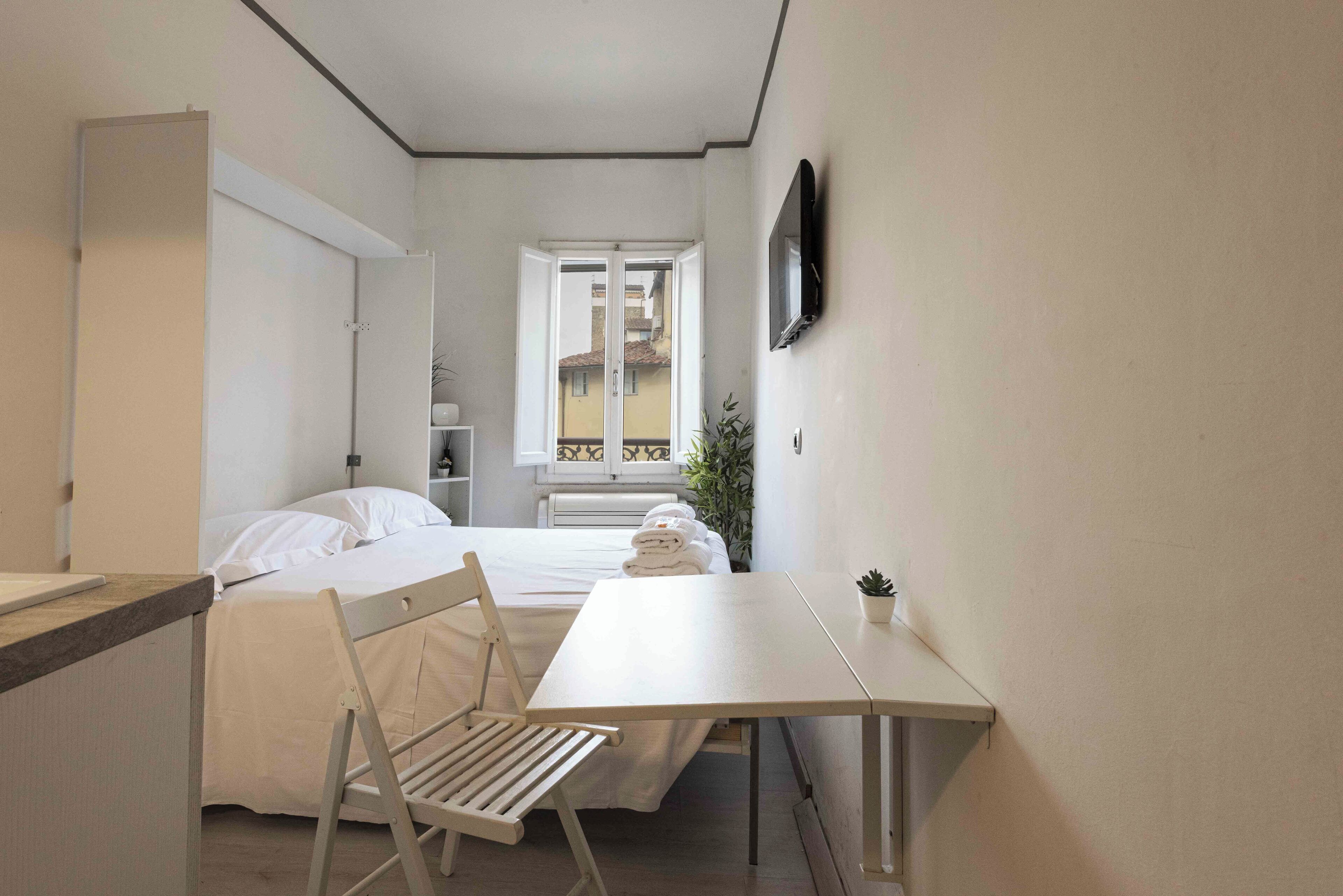 Basic Studio | Iron/ironing board, free WiFi