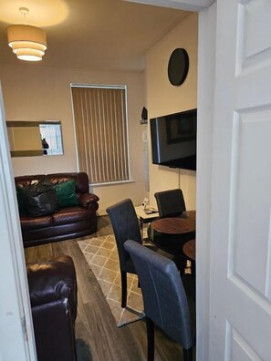 Apartment, 4 Bedrooms | Room amenity - The Richmond Park Apartment (Liverpool)