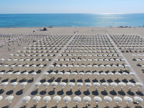 Schöne Wohnung in einem Ferienhaus mit Pool,  W-LAN, Klimaanlage, TV, Terrasse, Haustiere erlaubt
