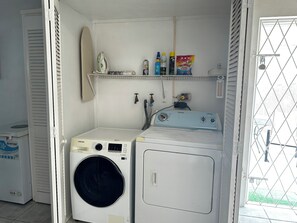Interior - Spacious 2-bedroom Oistins apartment in quiet neighborhood with fantastic views (Oistins,)