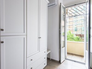 Interior - Nice apartment for 3 guests with A/C, WIFI, TV and balcony (Rome)