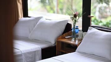 Dormitorio compartido familiar, vistas a la colina | Wifi gratis