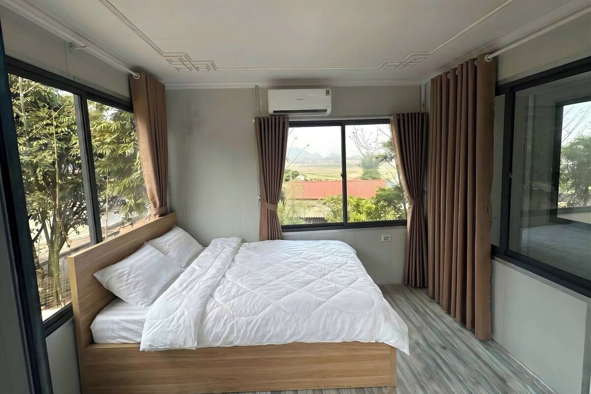 Family Quadruple Room, Garden View | Soundproofing, free WiFi