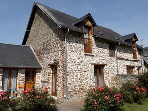 Exterior - La Bergerie at Ferme de la Baconnerie – 4 Bedrooms, Near D-Day Beaches (Sainte-Marguerite d'Elle)