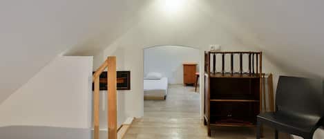 5 Schlafzimmer, Bügeleisen/Bügelbrett, WLAN, Bettwäsche
