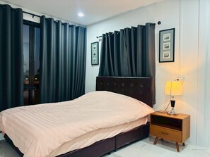 Villa Deluxe | Bureau, lits pliants/supplémentaires, Wi-Fi gratuit, draps fournis