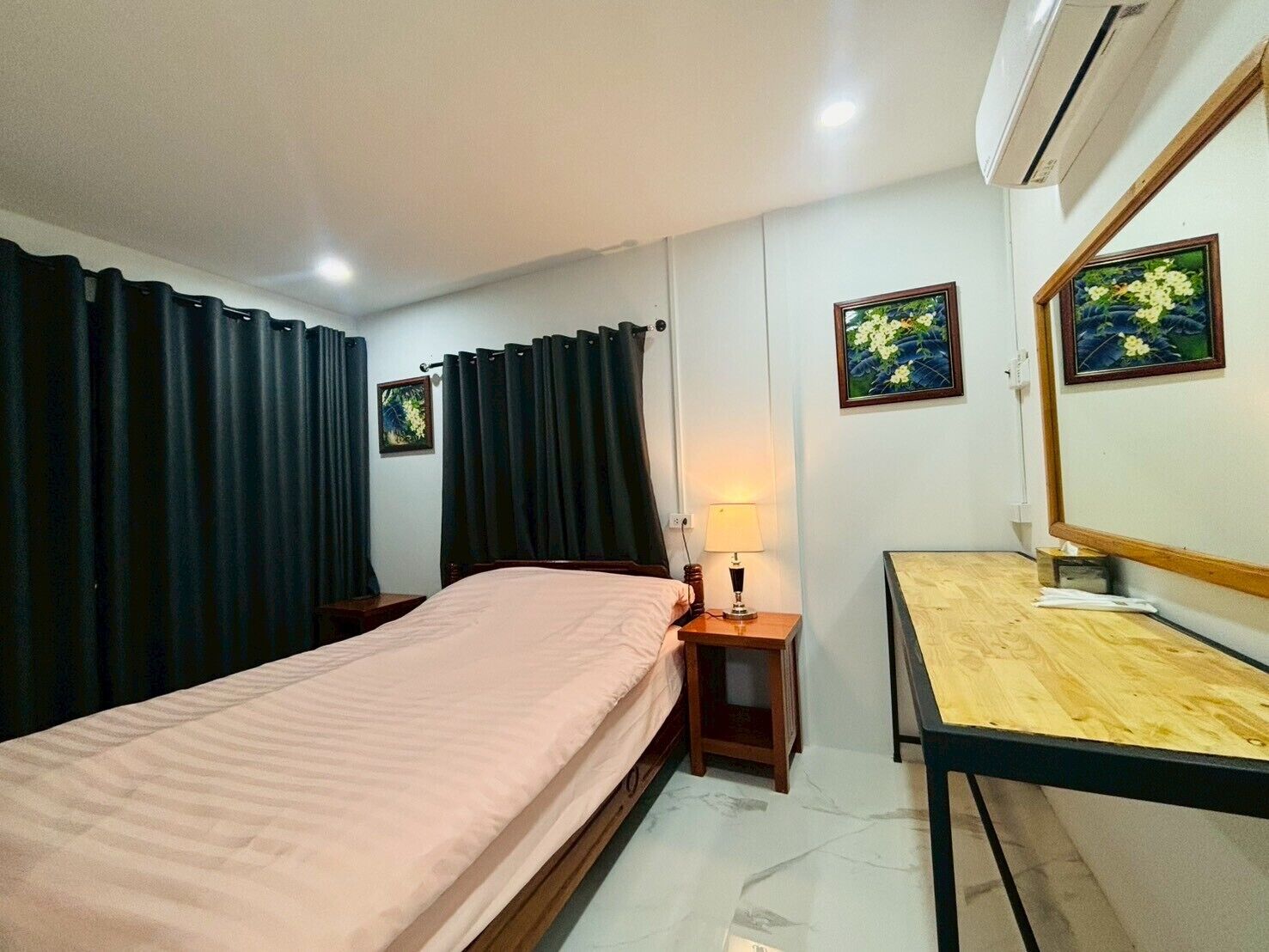 Desk, rollaway beds, free WiFi, bed sheets