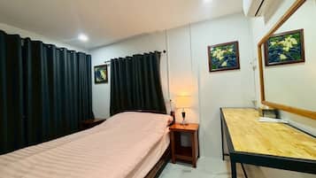Desk, rollaway beds, free WiFi, bed sheets