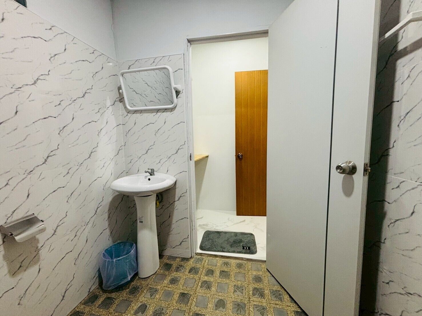 Deluxe Villa | Bathroom | Shower, hair dryer, towels