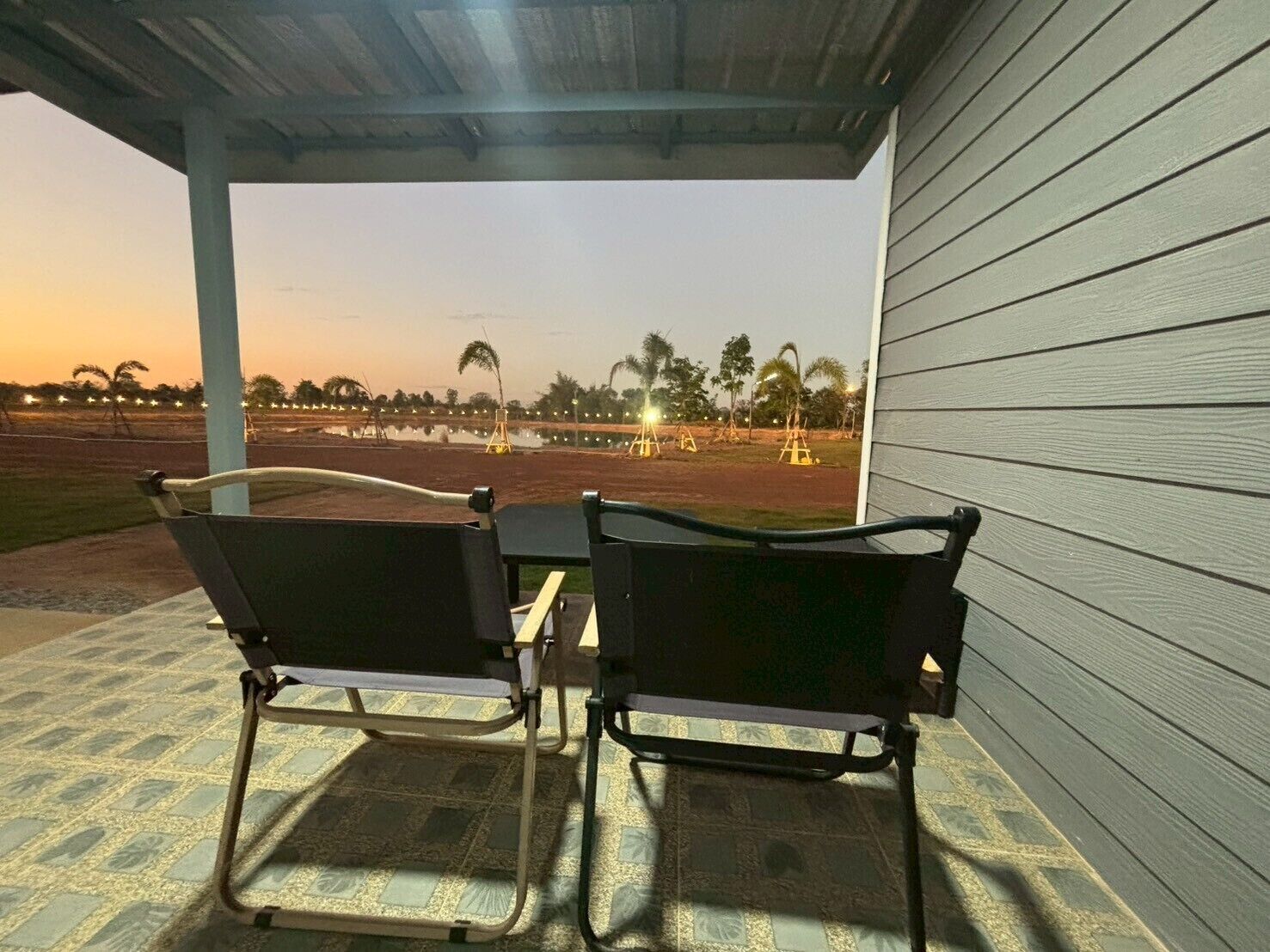 Biệt thự Tiêu chuẩn | Khu phòng khách | TV 32-inch có truyền hình cáp 