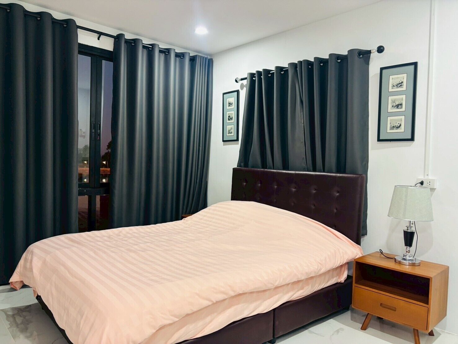 Deluxe Villa | Desk, rollaway beds, free WiFi, bed sheets